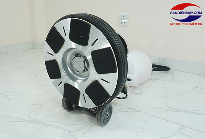 Bàn chà với đường kính rộng, tăng diện tích làm việc
